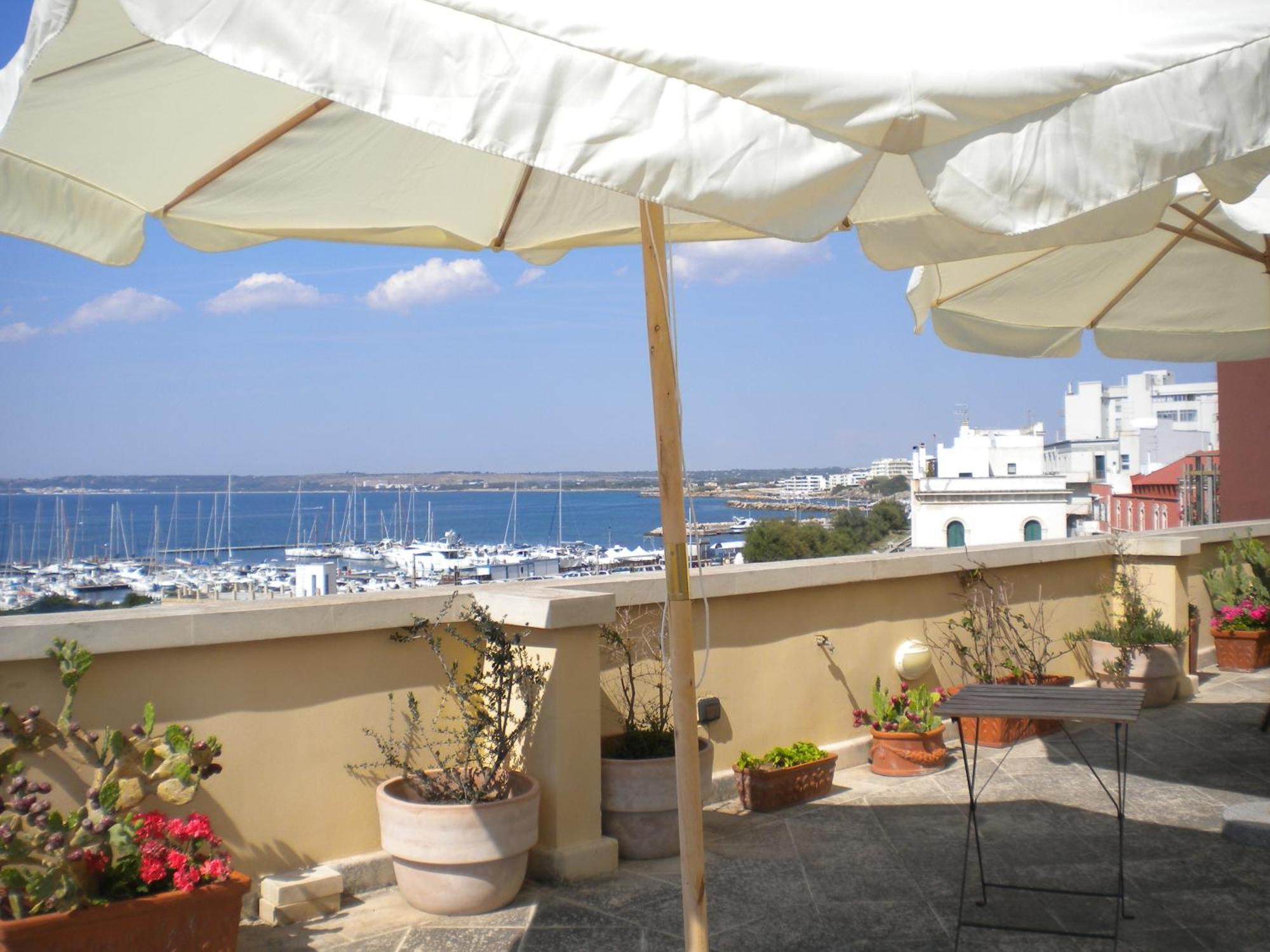 Palazzo Vergine - By Inside Salento Gallipoli Zewnętrze zdjęcie